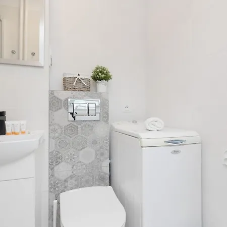Center Metro Swietokrzyska By Renters Apartament *